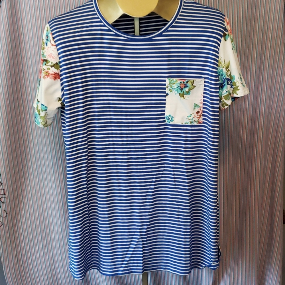 Uideazone tee new no tags